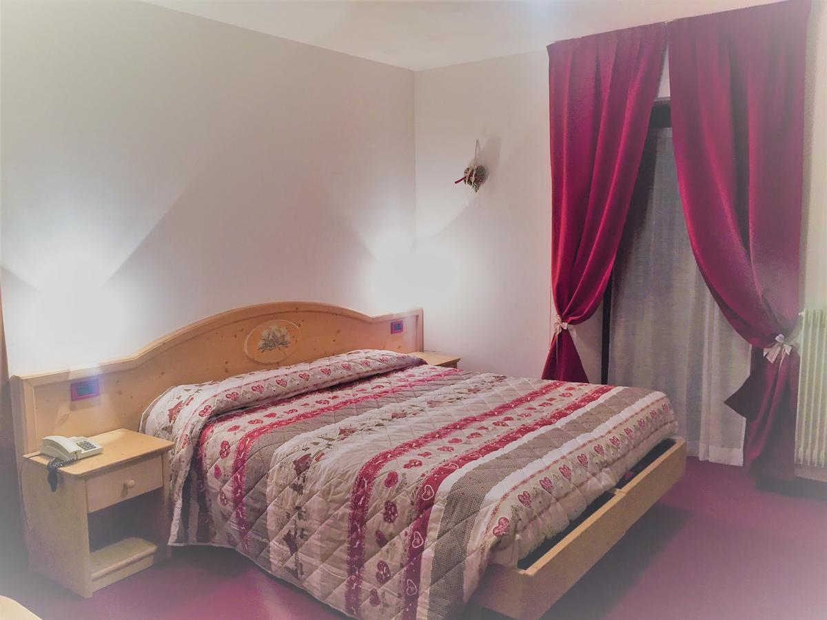 Hotel Tosa Мадонна-ди-Кампильо Экстерьер фото